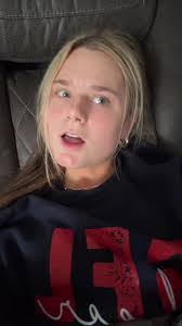 Brianna Arnold's Instagram, Twitter & Facebook