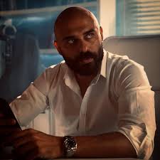 Written by... Nesreen Tafesh co-stars with Ahmed Salah Hosny in "Ana wa  Huwa wa Humm" (