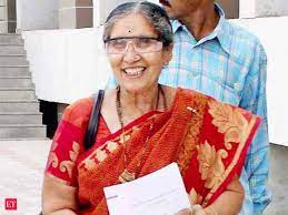 Know narendra modi's age, family background, political life biography. Pm Narendra Modi S Wife Jashodaben Again Seeks Info Via Rti The Economic Times