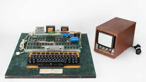 The most prominent of these early personal computer makers was a little company known as apple computer, headed by steve jobs and steve wozniak, with the hugely successful apple ii. not wanting to be left out of the revolution, in 1981 ibm. Photos Fully Functional Apple 1 Computer From 1976 Is Up For Auction