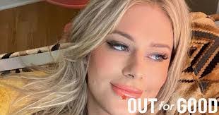 Cara Cunningham's Instagram, Twitter & Facebook