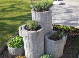 Der Krautergarten Mal Anders Arrangiert Garten Landschaftsbau Garten Garten Hochbeet