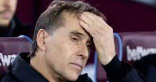 Geoff Hurst as manager at Stamford Bridge with his assistant Bobby Gould