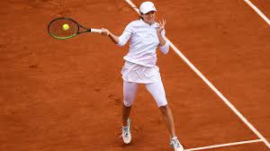 Jul 24, 2021 · iga swiatek, of poland, returns to mona barthel, of germany, during the tennis competition at the 2020 summer olympics, saturday, july 24, 2021, in tokyo, japan. Ohne Einzigen Satzverlust Polin Iga Swiatek Gewinnt French Open Finalsieg Gegen Sofia Kenin Sportbuzzer De