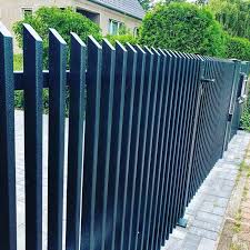 Zaun Aus Polen Mit Montage Metallzaun Regulazaun Zaune Aus Polen Tor Design Zaun