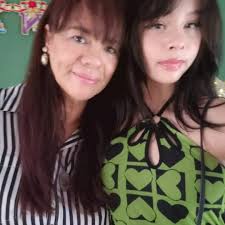 Casados Padres PERGUNTA: Os Padres das Igrejas Católicas Orientais podem se  casar? RESPOSTA: Não, Padres não podem se casar. Mas, homens casados podem  ser Ordenados Padres. Há uma grande diferença. Em todas