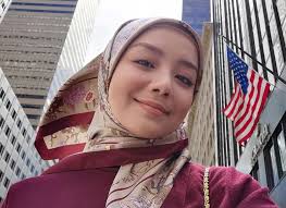 Nur amirah filzah binti badioezaman. Actress Mira Filzah Slammed For Unrealistic Acting As Deaf Character In Sweet Dreams