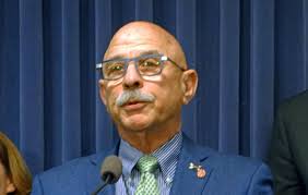 Illinois Supreme Court weighs assault weapons ban