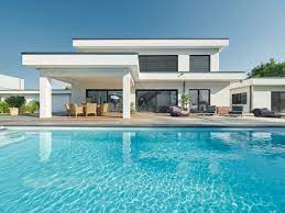 Its durable top layer protects your beautiful floors from scratches and everyday traffic. Luxhaus Mit Golden Cubes Ausgezeichnet Presseportal