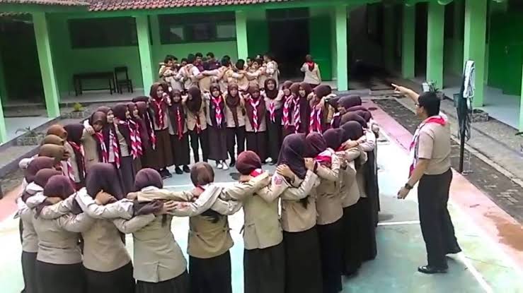 Hasil gambar untuk permainan pramuka"