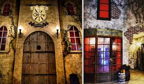 Cet Escape Game Harry Potter Permet De Jouer Aux Apprentis Sorciers Dans 450m De Decors De Cinema So Busy Girls Bordeaux et la gironde ne manque pas de choix en terme d'escape game. cet escape game harry potter permet de