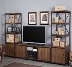 Meja tv minimalis besi console yang sederhana dan lapang dengan garis vertikal berlipat ganda untuk tampilan modern, konsol media profil kami mengubah koleksi buku, barang dekoratif, dan lainnya menjadi tampilan yang berseni. 5 Jenis Rak Dari Besi Hollow Yang Cantik Dan Multifungsi Produk Terbaik Sbj