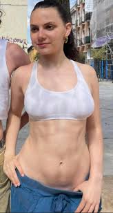 Hot Celeb Pics в X: „Dafne Keen t.cog8lN4wpmXw“  X