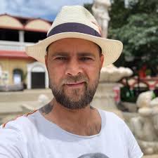 Cosmin padureanu is a member of vimeo, the home for high quality videos and the people who love them. Vedetele Fac Leapsa Cu SupÄƒ Uite Ce A PregÄƒtit Cosmin Selesi Provocat De Chef Adrian HÄƒdean Video