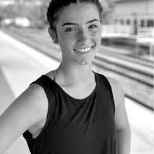 Charlie d'amelio has partnered with a bunch of popular brands like dunkin donuts. Charli D Amelio Tiktoker Wiki Bio Age Height Weight Measurements Boyfriend Net Worth Facts Starsgab