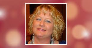 Ellie Baxter's Instagram, Twitter & Facebook