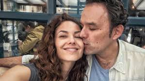 Esta es la historia de amor de Bárbara Mori y Fernando Rovzar