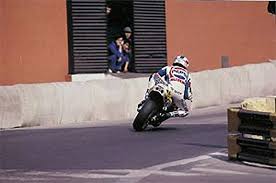 1988: gdy Kevin Schwantz zdominował GP Makau i zrobił z tego festiwal  wheelie [video]