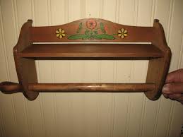 Porte Rouleau Papier Essuie Tout En Bois A Motif Floral Etsy Porte Rouleau Papier Essuie Tout Essuie Tout