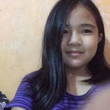 Julia Hannah's Instagram, Twitter & Facebook