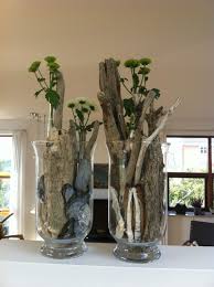 Jeder von euch hat sicherlich irgendwo in den tiefen der schränke eine große glasvase zu stehen, für die ihr selten verwendung habt. Deko Drivtommer Britta Hellesoe Bodenvase Dekorieren Glasvasen Dekorieren Deko Blumen