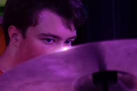 Feliz cumpleaños @themattcameron! 🎂 El legendario baterista de  @soundgarden, @templeofthedog y @pearljam (1998-2025) está llegando hoy a  los 63 años de edad. 🥁 Gran parte de la técnica de Matt se debe