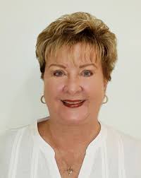 What are some nice, reasonably priced restaurants for Valentine's Day  between Jupiter and Fort Lauderdale that serve seafood and steak?