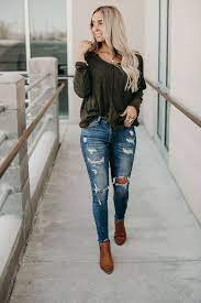 Pin By Miranda Peoples On Fashion Young Mom Outfits Nashville Outfits Casual Fall Outfits