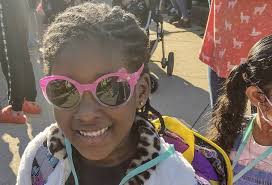 First day excitement for U-46 students — and new principal at Elgin's Huff  Elementary: 'My favorite day of the year'