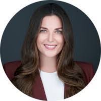 Monika Cain's Instagram, Twitter & Facebook