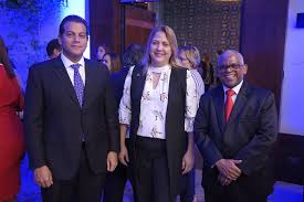 franklin glass, eloisa muñoz y nelson sánchez, intendente de seguros