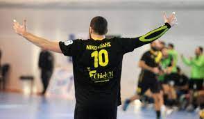 Πλέον, ο αρχηγός του δικεφάλου είναι 4ος all time scorer και 6ος ρέκορντμαν συμμετοχών στην. Panagiotis Nikolaidis Aek Handball Aek A8lhtikh Enwsh Kwnstantinoypolews