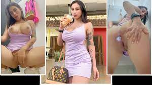 Chica Colombiana De 23 Años Se Masturba En El Centro Comercial De Colombia  🇨🇴 ( JENIFERPLAY ) - Pornhub.com