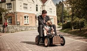 Indische möbel aus massivholz, aufregende unikatmöbel aus indien und indonesien, einmalige accessoires & deko, lampen & farbereiche textilien. D Throne S Schwarz Elektrischer Kinderwagen Und Edles Luxus Kinder Elektroauto 2in1