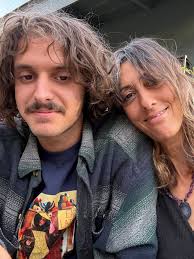 I'm not advertising for him, but that is an incredible piece of art. Not  only the final product, but just realizing the challenges of working with  an easily smearable ( I might