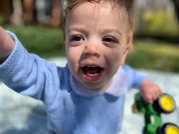 Callie is barely here (@calliemrowland)