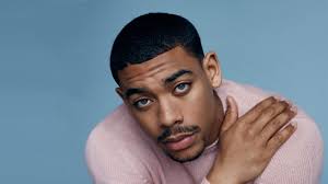 CELEB READING: Aaron Pierre