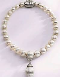 Inci Kolye Modelleri Tiqla Com Pearl And Diamond Necklace Royal Jewelry Beautiful Jewelry
