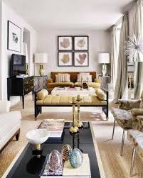 Dar uzun salonlarda eşya yerleşimi. Too Much Furniture But Layout Has Possibilities For My Space Oturma Odasi Dekorasyonu Ic Mekan Fikirleri Tasarim Oda