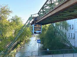 1 day ago · construction on the actual schwebebahn began in 1898, overseen by the government's master builder, wilhelm feldmann. Himmelseisenbahn Die Wuppertaler Schwebebahn Meikemeilen