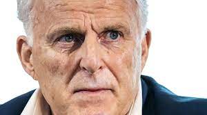 Alles wat mijn liefste peter doet, doet hij met liefde en toewijding. vuyk kent peter al meer dan dertig jaar. Peter R De Vries The Dutch Crime Reporter Who Defied Death Threats Bbc News