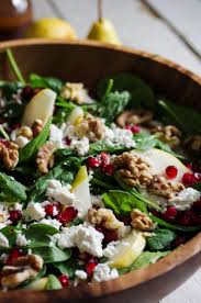 Epinards Poire Et Salade Feta In 2020 Healthy Holiday Salads Feta Salad Recipe Easy Salads