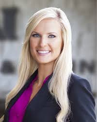 Tara Arnold's Instagram, Twitter & Facebook