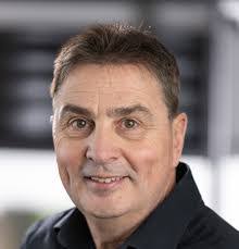 Paul Tomasi's Instagram, Twitter & Facebook