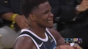 [Highlight] Si Anthony Edwards ay pinalayas sa laro dahil sa pangalawang  technical foul niya, ang ika-16 niyang technical foul ngayong season at  suspendido na siya. : r/nba