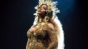 Beyoncé lights up the stage with an unforgettable performance of run the world (girls) at the 2011 billboard music awards. Beyonce Live Performance At The 2017 Grammys Love Drought Sandcastles Youtube