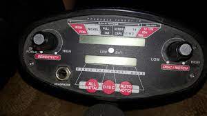 My hopes are that this page will help someone to compare the various radio shack models with their. I Just Bought A Used Detector From Someone And I Can T Tell What Model It Is It Looks Like A Bh Quick Draw 2 But It Has Subtle Differences Can Anyone Help