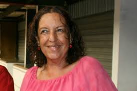 IRMA CARIBÉ, MESTRA NA SALA DE AULA E NA POESIA, DEIXAVA TRANSBORDAR O AMOR