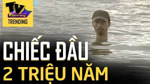 Đen vâu từng giành được 1 giải cống hiến và là một trong số ít nghệ sĩ thành công từ làn sóng underground và âm nhạc indie của việt nam. Ä'en Vau Ä'áº¯m Minh Trong NÆ°á»›c Hai Triá»‡u NÄƒm Va Sá»± Tháº­t Ä'áº±ng Sau Youtube