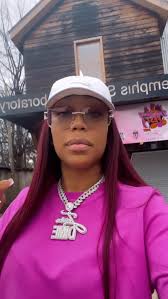 “Memphis, y’all ready?! We outside @memslimhouse and it’s UP tomorrow!  Dimesgiving is HERE …food, fun, faith, love for the city. Pull upp!!! 🦃✨  #Dimesgiving #KeeptheChange